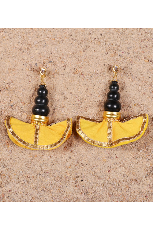 'Kabbish 'Bhavai-Swang Kundan Yellow Stack Pot Earring' Black Pottery, Terracotta'