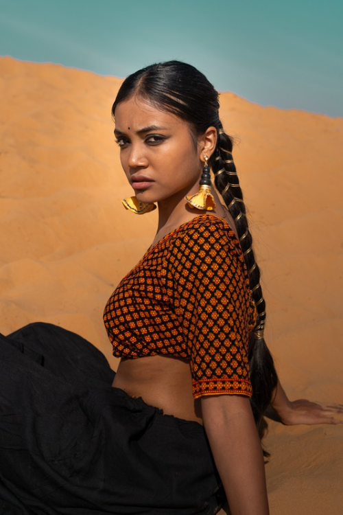 'Kabbish 'Bhavai-Swang Kundan Yellow Stack Pot Earring' Black Pottery, Terracotta'