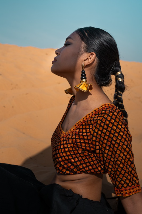 'Kabbish 'Bhavai-Swang Kundan Yellow Stack Pot Earring' Black Pottery, Terracotta'