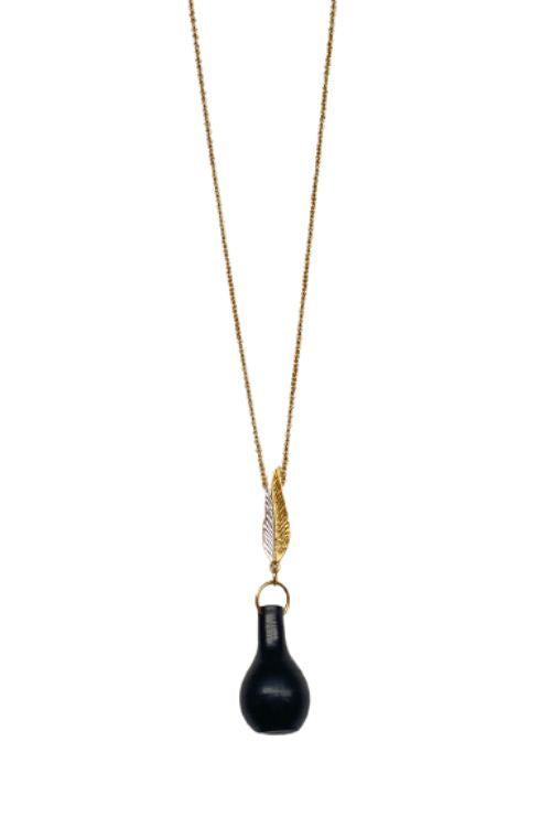 Kabbish'S Suhari Leaf Pendent, Black Pottery