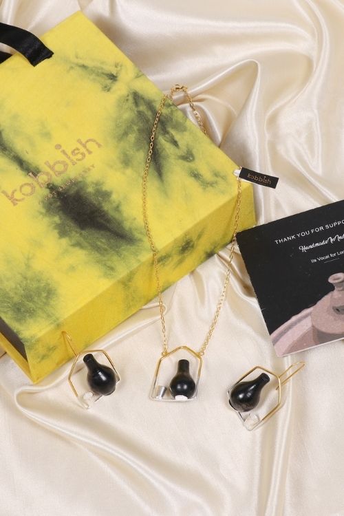 'Kabbish 'Surahi-Pyau Frame Gift Box' Black Pottery