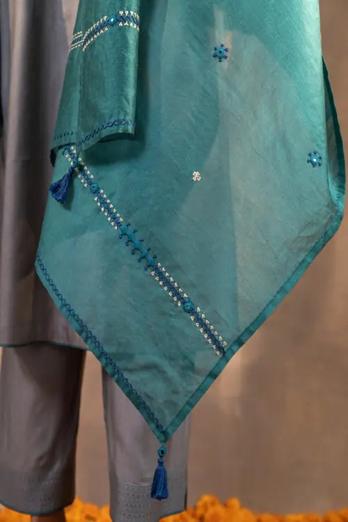 Rangsutra Ruhani Deep Teal Chanderi Dupatta With Soof Hand Embroidery