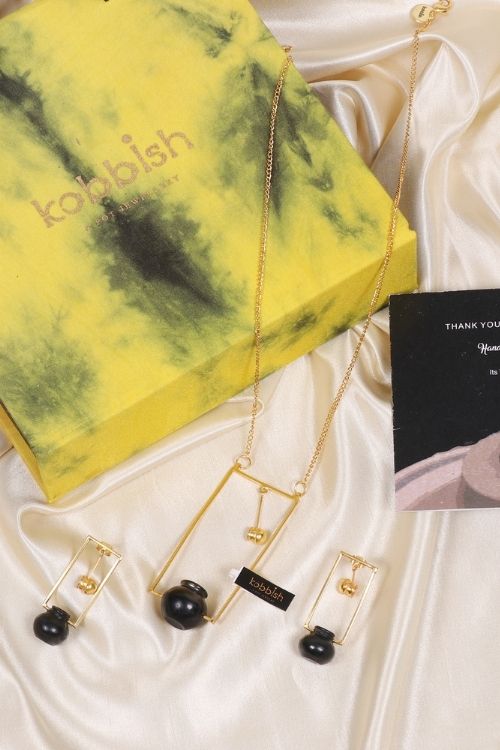 'Kabbish 'Gagri-Pyau Gift Box' Black Pottery, Terracotta, Set'