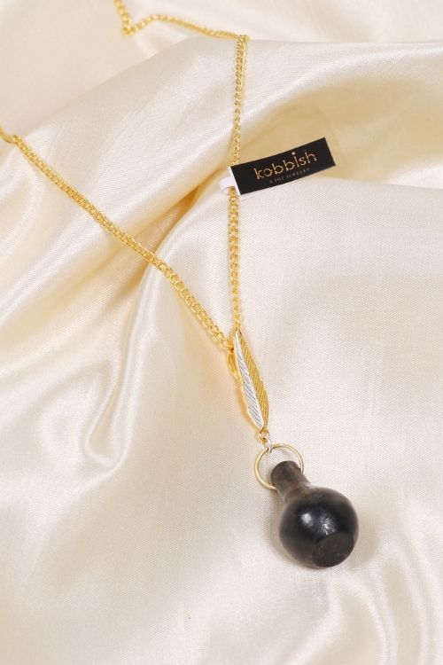 'Kabbish 'Surahi Leaf Gift Box' Black Pottery