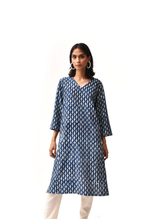 Indigo Three Quarter Sleeves V-Neck Kurta For Women Online
