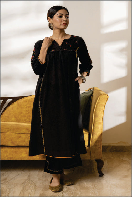 Paheli Black Front-Gather Cotton Kurta With Pakka Hand Embroidery