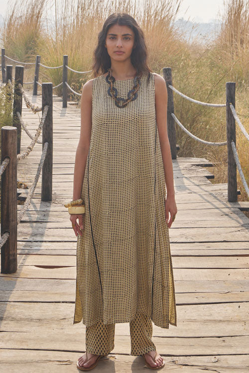 Dharan Kantha Embroidery "Black Glam Co-Ord Set"