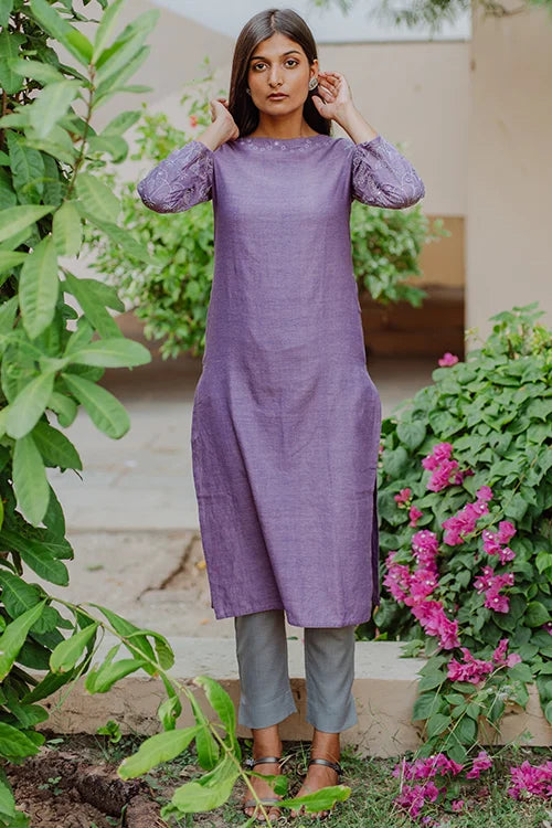 Okhai 'Lyana' Embroidered Cotton Handloom Kurta