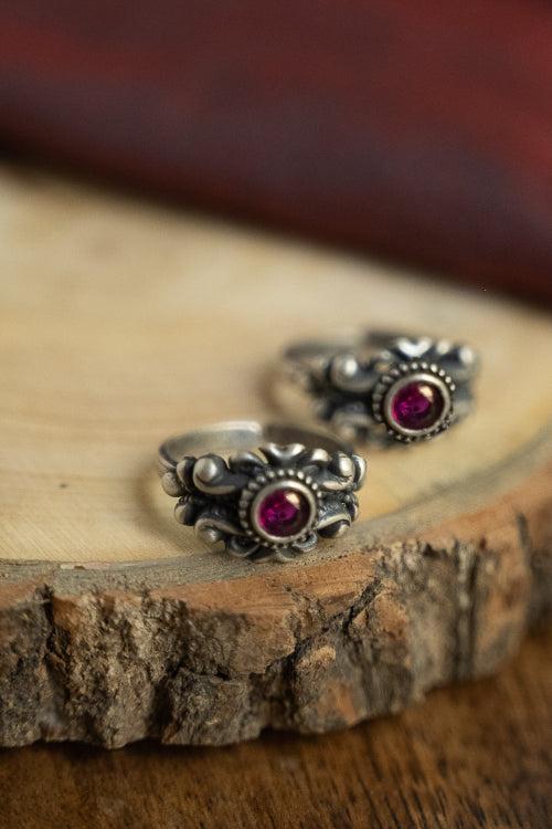 TICH Pure Silver Traditional Maharashtrian Toe Rings - Taruni (Set Of 2)