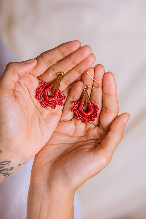 Samoolam Handmade Diamond Drop Red