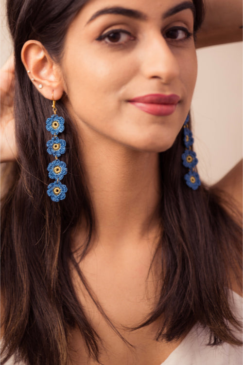 Samoolam Blue Daisies Danglers