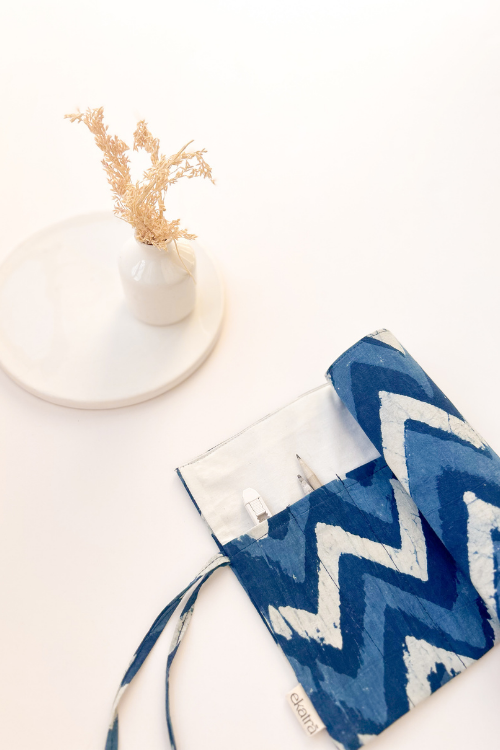 Ekatra Indigo Chevron Durable Cotton Fabric Roll Up Case ( Set Of 2 )