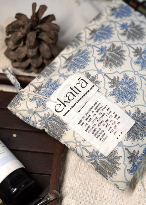 Ekatra Lotus Cotton Travel Pouch/Organizer ( Set Of 2 )