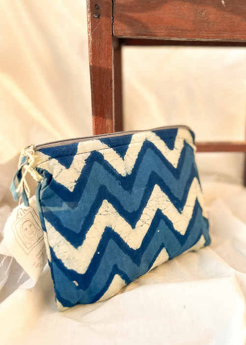 Ekatra Indigo Chevron Cotton Travel Pouch/Organizer ( Set Of 2 )