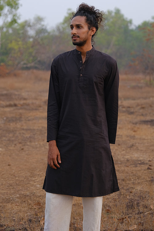 Carefree Spirit Black Long Cotton Kurta For Men Online