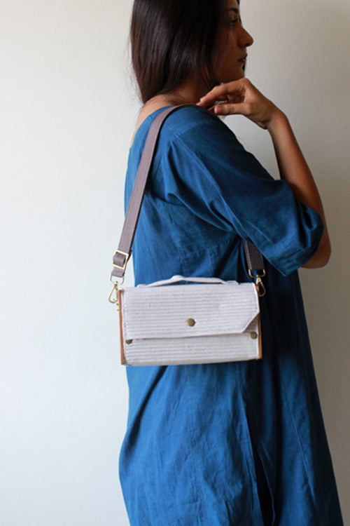 Lukka Chuppi Fog Box Clutch - Single Sleeve