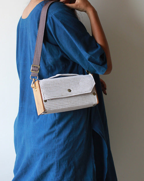 Lukka Chuppi Fog Box Clutch - Single Sleeve