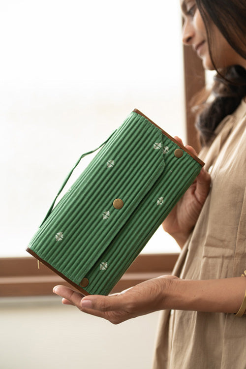 Lukka Chuppi Fern Box Clutch - Single Sleeve
