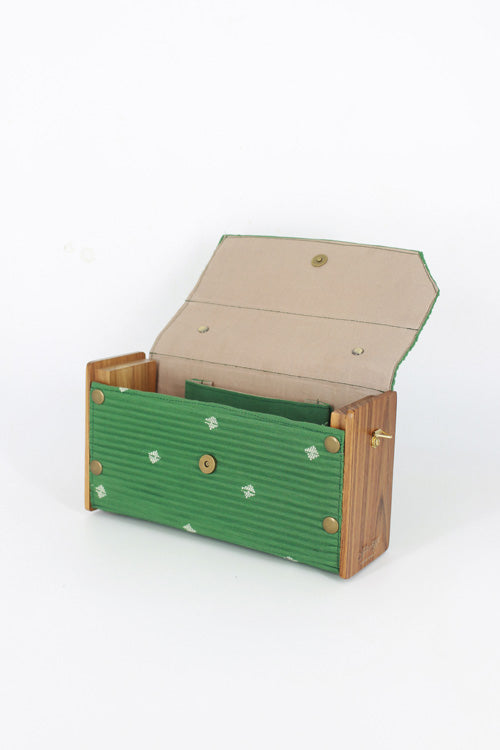 Lukka Chuppi Fern Box Clutch - Single Sleeve