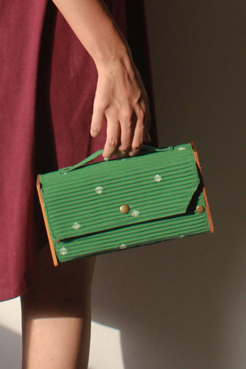 Lukka Chuppi Fern Box Clutch - Single Sleeve