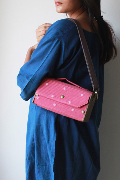 Lukka Chuppi Mauve Box Clutch - Single Sleeve