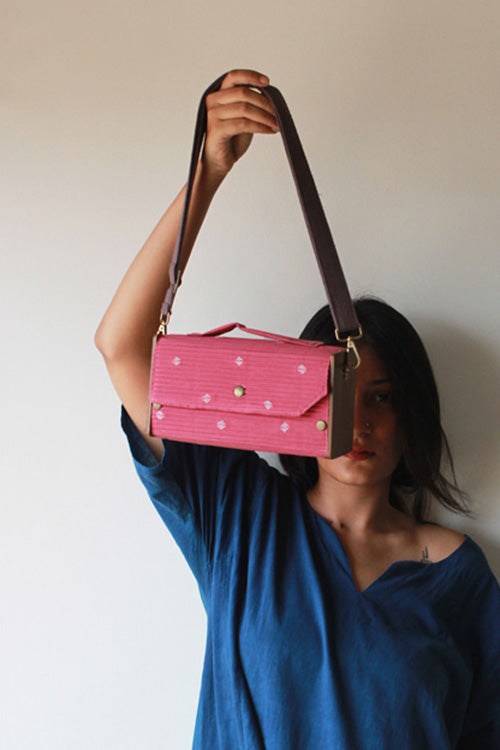 Lukka Chuppi Mauve Box Clutch - Single Sleeve