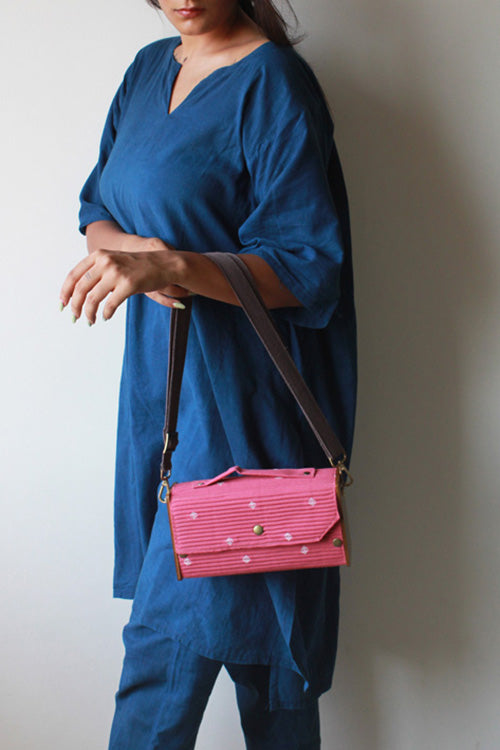 Lukka Chuppi Mauve Box Clutch - Single Sleeve