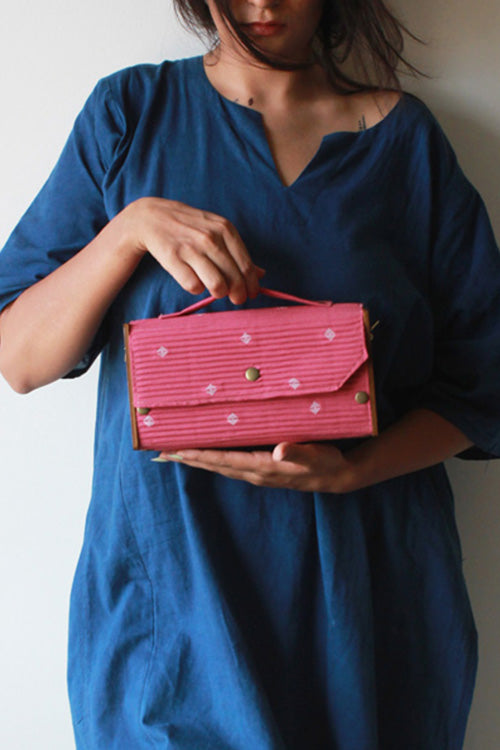 Lukka Chuppi Mauve Box Clutch - Single Sleeve