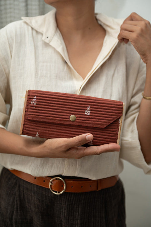 Lukka Chuppi Cocoa Mini Clutch - Single Sleeve
