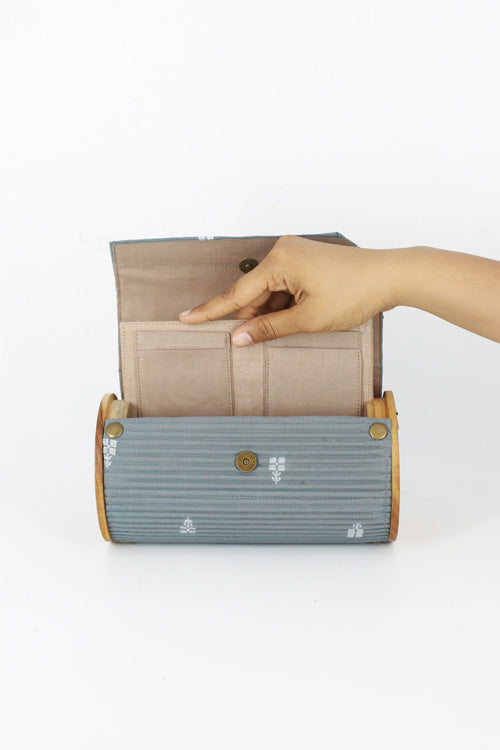 Lukka Chuppi Ash Gray Round Clutch - Single Sleeve