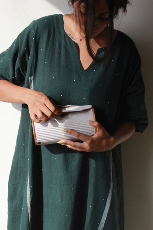 Lukka Chuppi Fog Round Clutch - Single Sleeve