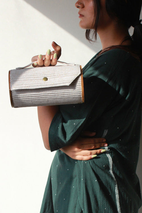 Lukka Chuppi Fog Round Clutch - Single Sleeve