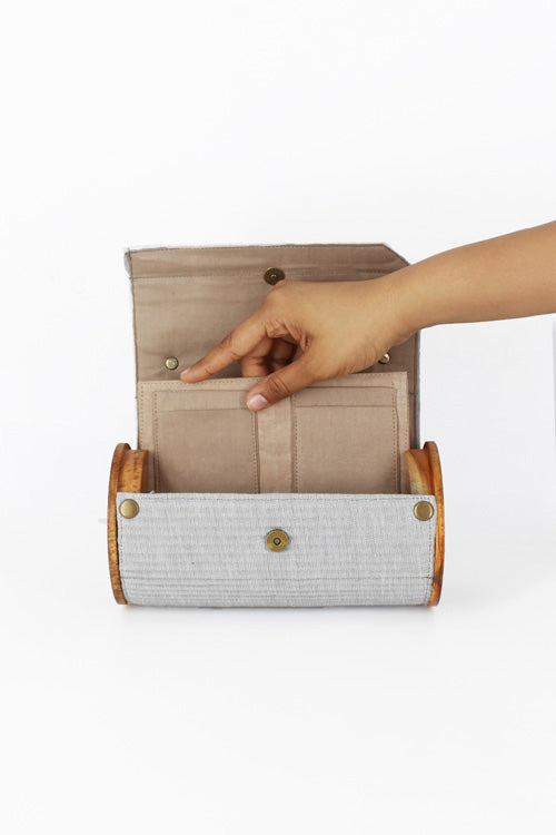 Lukka Chuppi Fog Round Clutch - Single Sleeve