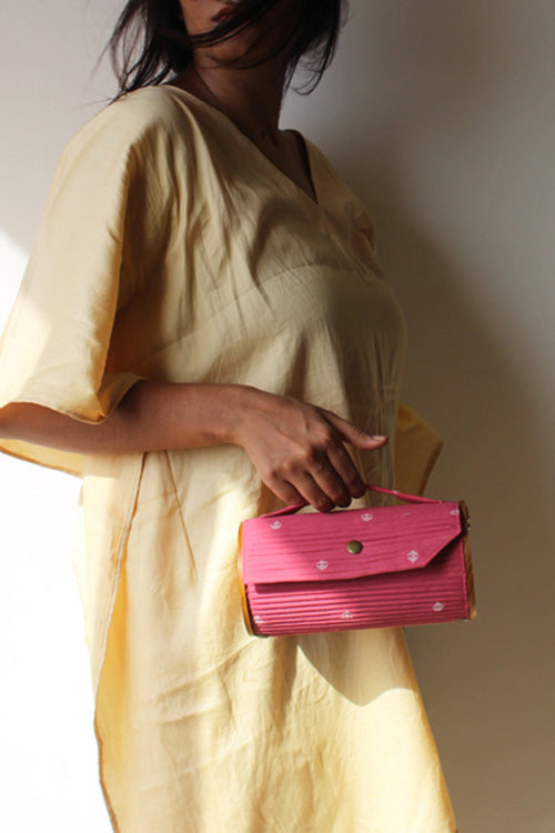 Lukka Chuppi Mauve Round Clutch - Single Sleeve