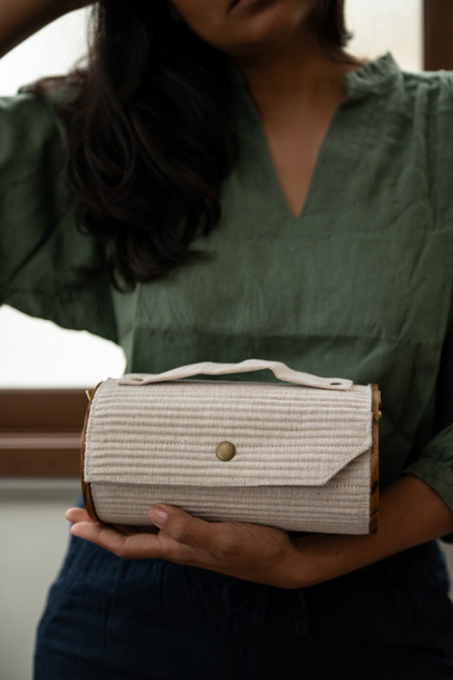 Lukka Chuppi Oat Round Clutch - Single Sleeve