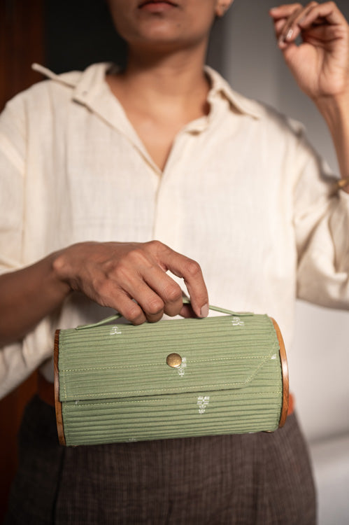 Lukka Chuppi Sage & Fog Round Clutch - Changeable Sleeve