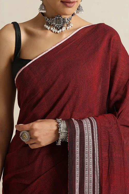 Punarjeevana Single Maroon Border Reversible Hubli