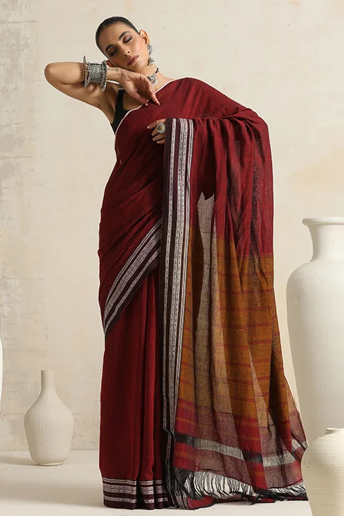 Punarjeevana Single Maroon Border Reversible Hubli