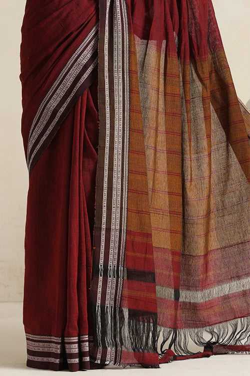 Punarjeevana Single Maroon Border Reversible Hubli