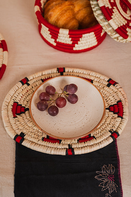 Kraftribe Grass Dining Mat(Red & Black)