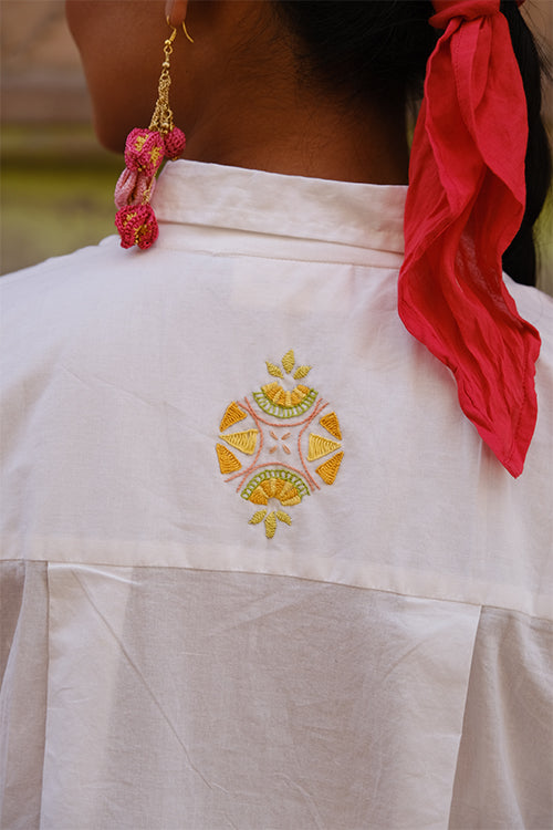 Okhai "Tutti frutti" Rabari Embroidery Pure Cotton anti-fit shirt
