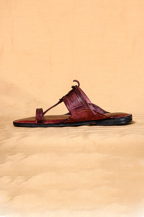 Men Footwear Fusion: Explore The Spectrum Of Fashion With Classic Kolhapuri Chappals For Men