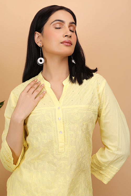 Shwet Women Yellow Chikankari Kurta - 254