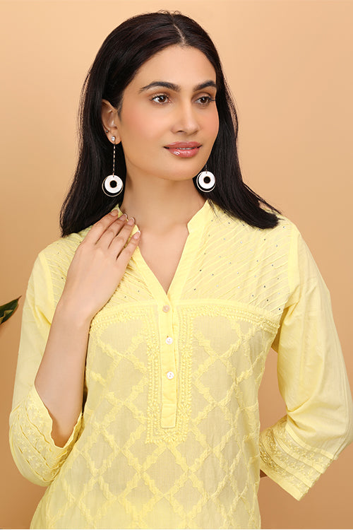 Shwet Women Yellow Chikankari Kurta