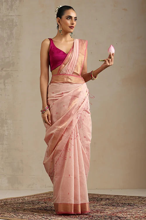 Handweave Maheshwari Handloom Peachy Pink Silk Cotton Zari Border Ruiphool Buti Saree.