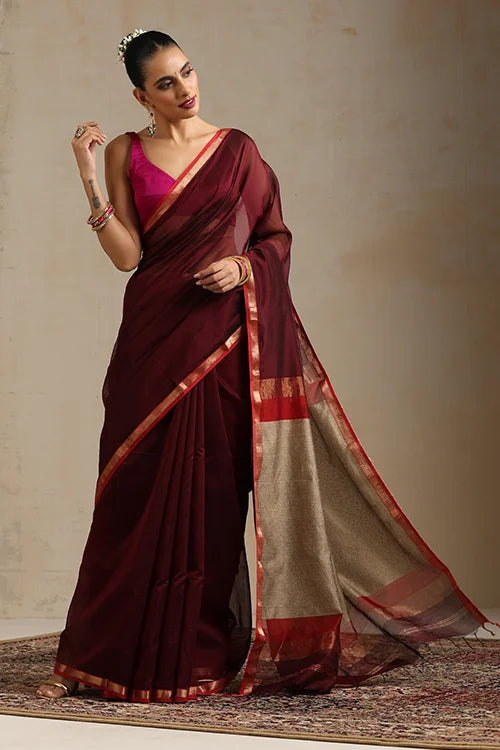 Handweave Maheshwari Handloom Wine Silk Cotton Kosa Pallu Saree With Zari Border.