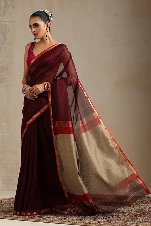 Handweave Maheshwari Handloom Wine Silk Cotton Kosa Pallu Saree With Zari Border.