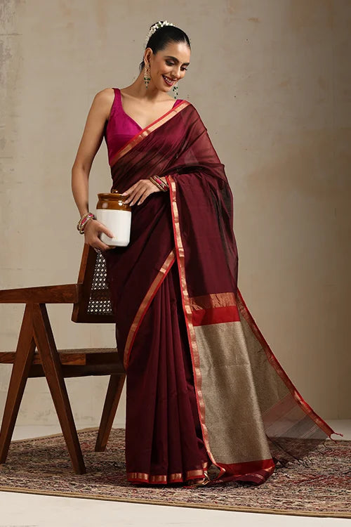 Handweave Maheshwari Handloom Wine Silk Cotton Kosa Pallu Saree With Zari Border.