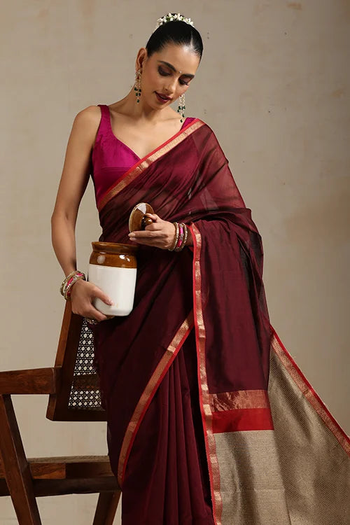 Handweave Maheshwari Handloom Wine Silk Cotton Kosa Pallu Saree With Zari Border.