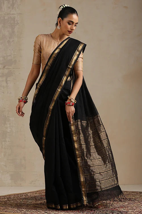 Handweave Maheshwari Handloom Black Sona Pallu Saree With Gold Zari Border.